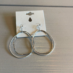 
            
                Load image into Gallery viewer, Silver Metal Drop Earrings
            
        
