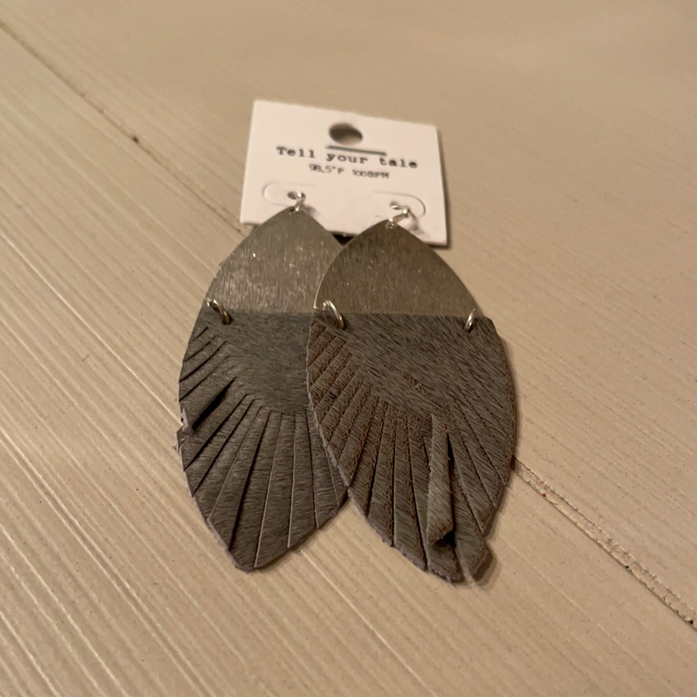 
            
                Load image into Gallery viewer, Fur Leather Earrings
            
        