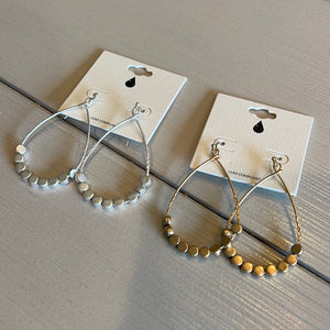 
            
                Load image into Gallery viewer, Circle Drop Earrings
            
        