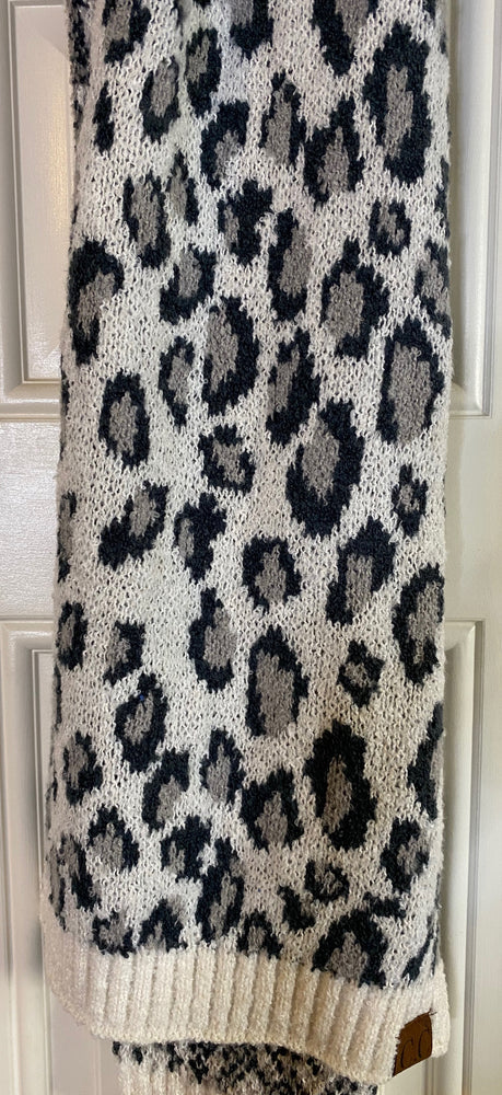
            
                Load image into Gallery viewer, CC Leopard Print Scarf
            
        