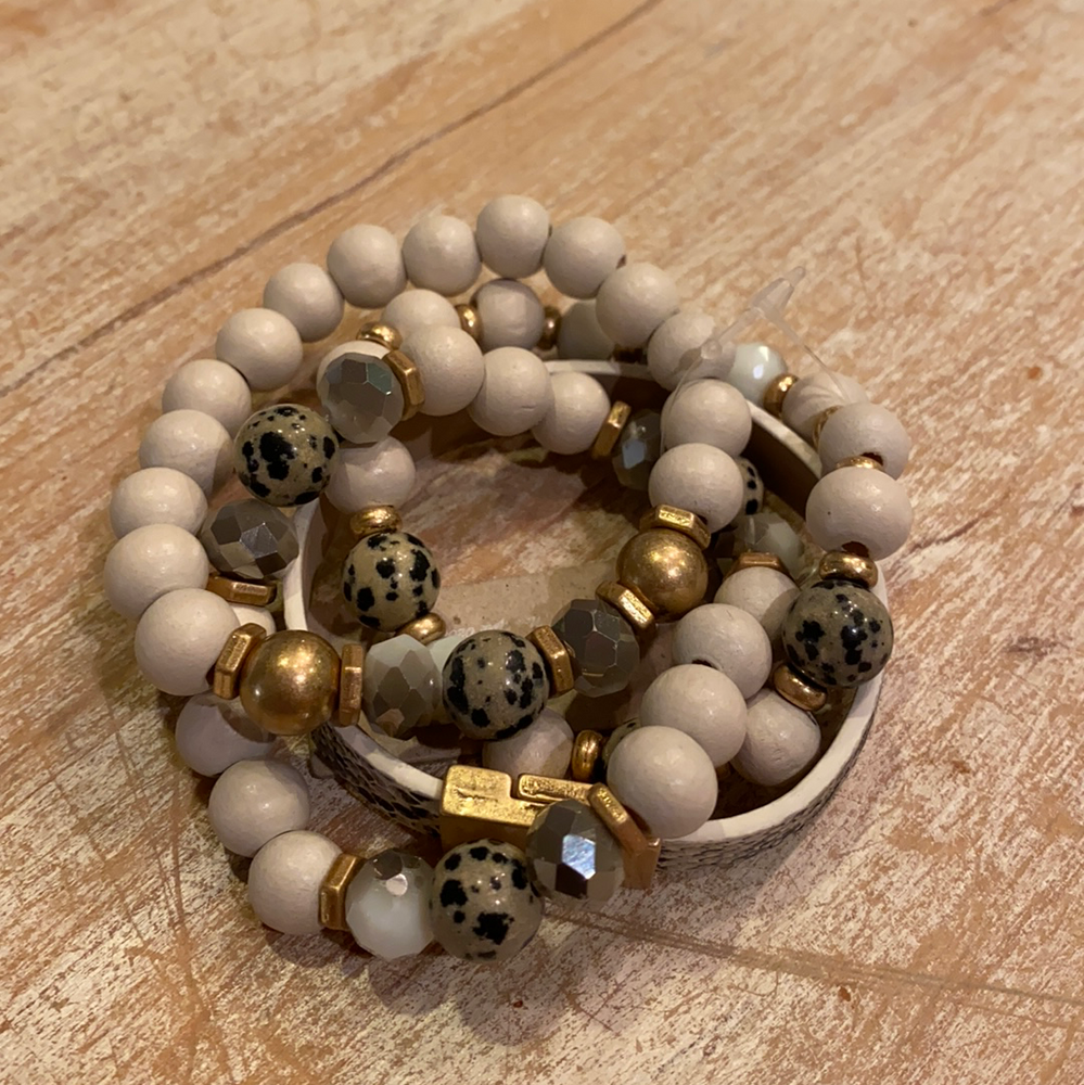 
            
                Load image into Gallery viewer, Natural Stone Snakeskin Stackable Bracelet
            
        