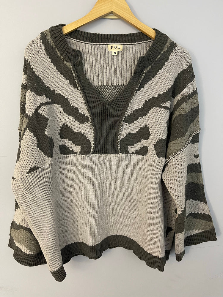 
            
                Load image into Gallery viewer, Dove Gray/Charcoal Multi Sweater
            
        