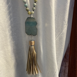 
            
                Load image into Gallery viewer, Long Beaded Necklace
            
        
