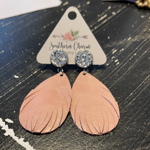 
            
                Load image into Gallery viewer, Silver and Blush Feather Dangles
            
        
