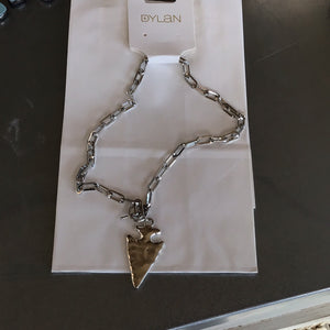 
            
                Load image into Gallery viewer, Serena Silver Necklace
            
        